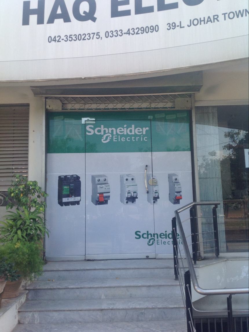 Signage & retail branding